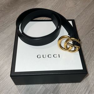 Gucci Leather belt with Double G buckle. Authentic